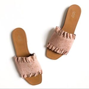 NWOB Lewit Rose Gold Ruffle Sandal Slide